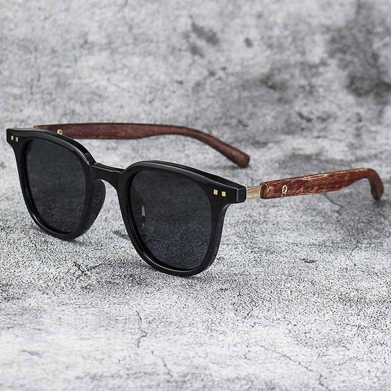 Old Fashioned Glass - Kacamata Hitam Bingkai Kayu Vintage Pria